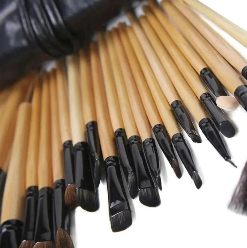 24 Pcs Pro Makeup Brush Set with Pouch