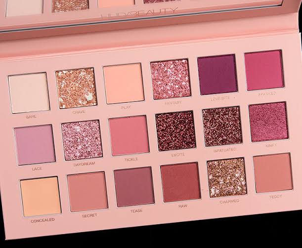 Viral 18-Shade Nude Palette (Buy 1 Get 1 FREE) + Free Gift 🎁